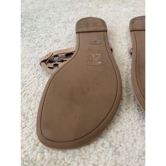 Tory Burch Sandal Size 10M Sandals Thong Flat Miller Tan Patent Leather Brazil - Picture 10 of 11
